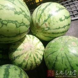 吃太多瓜影响运势,揭秘过度“吃瓜”的后果 第3张 吃太多瓜影响运势,揭秘过度“吃瓜”的后果 第3张